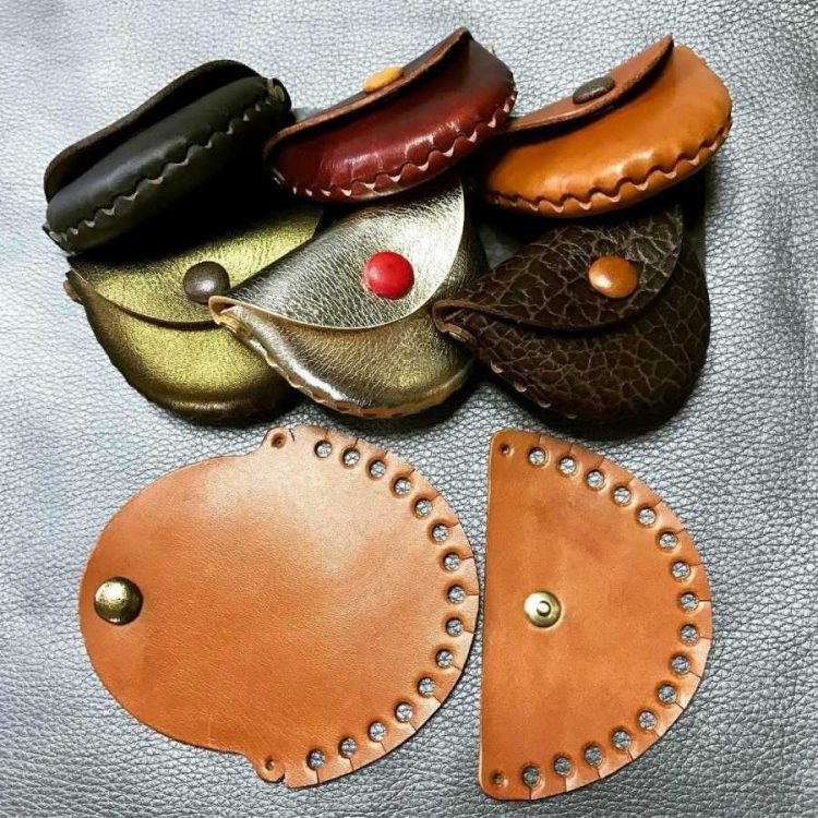 Сувениры из кожи