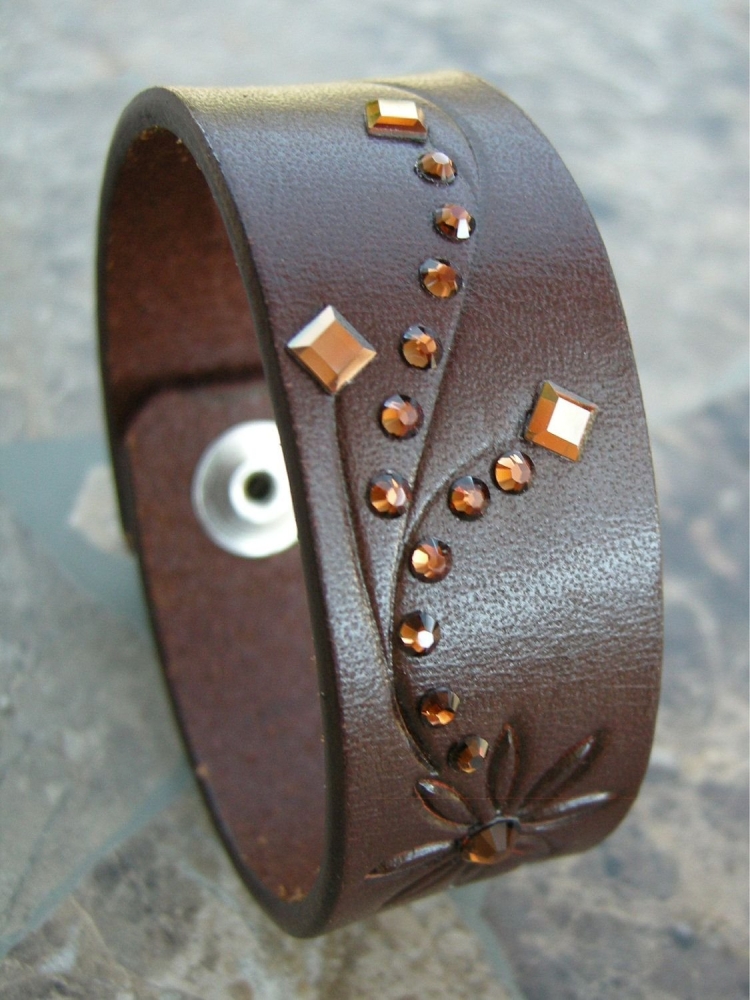 Украшения для кожаных изделий