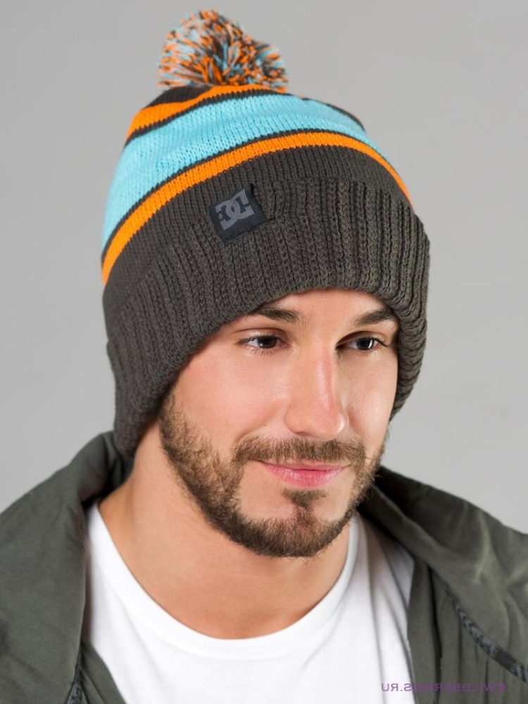 Мужские вязаные шапки с помпоном