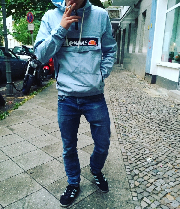 Кэжуал стиль мужчины хулигана