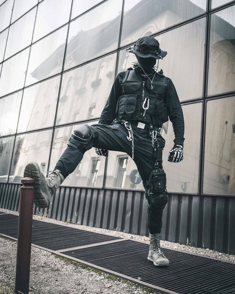 Techwear киберпанк