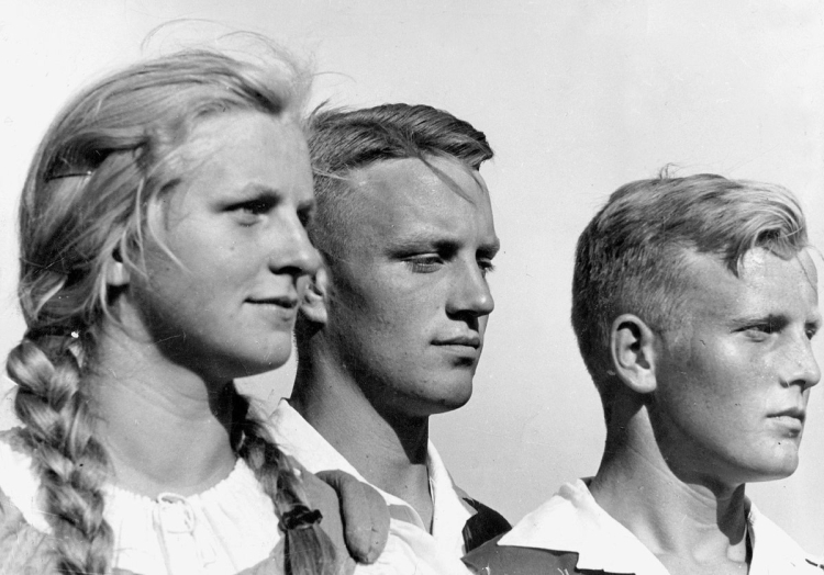 Арийцы девушки