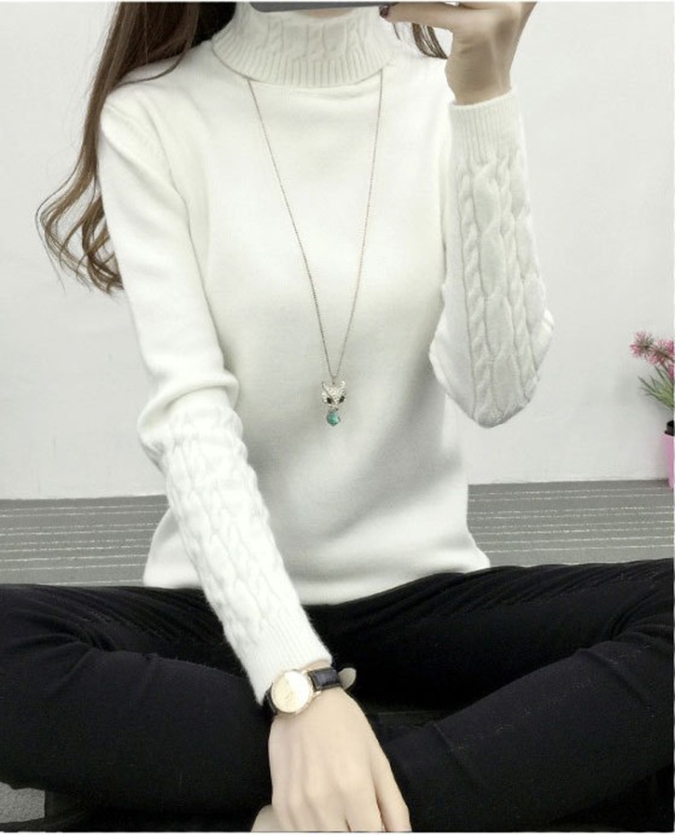 Белый свитер женский с горлом