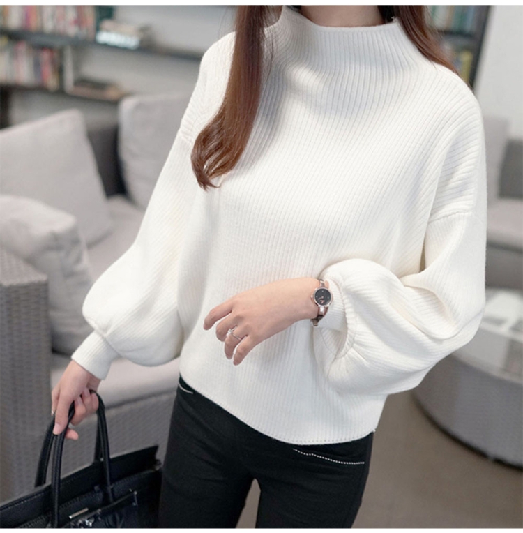 Свитер с широкими рукавами