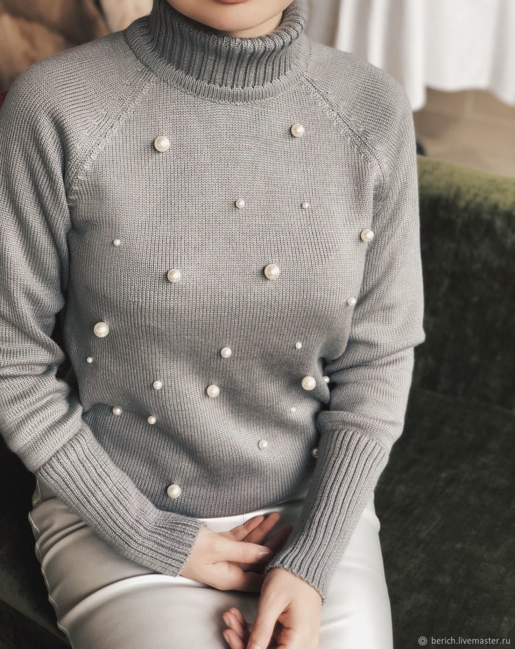 Свитер с жемчужинами