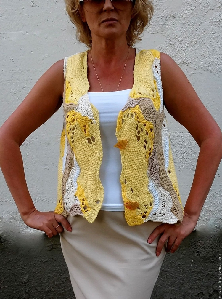 Кружевная длинная жилетка