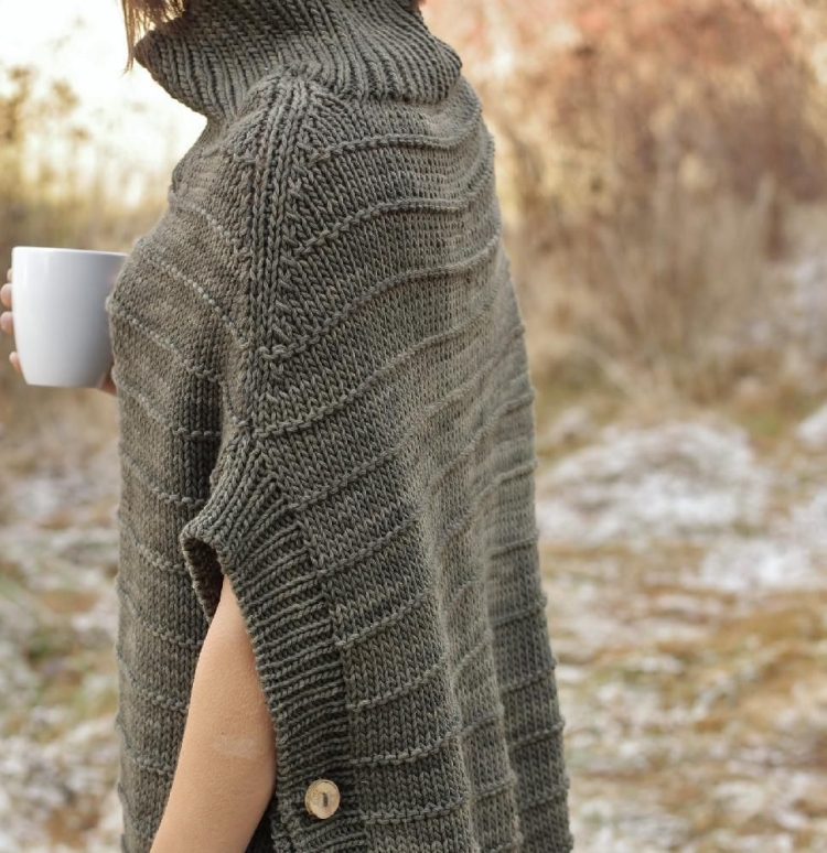 Вязаный жилет в стиле бохо