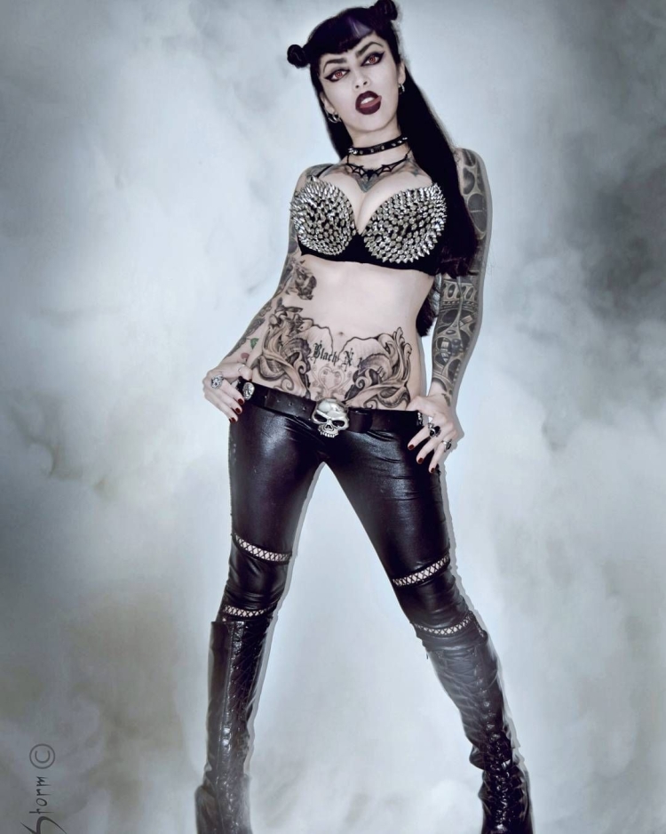 Ведьма панк