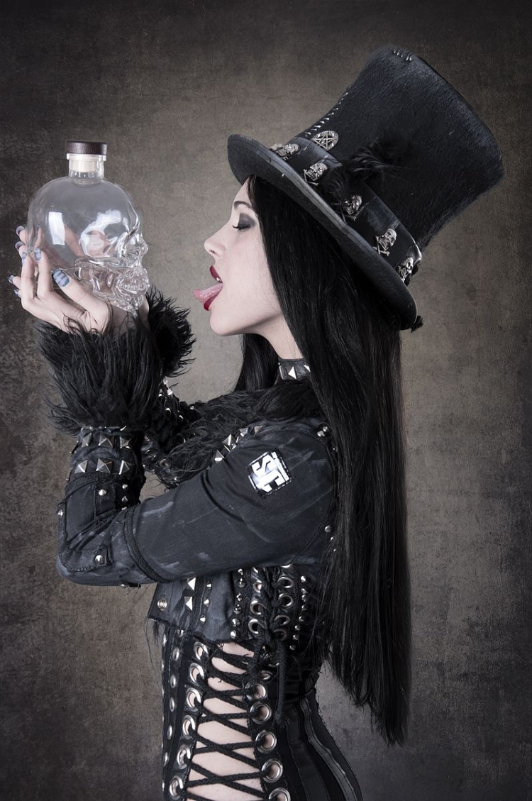 Стиль goth Rock Алиса