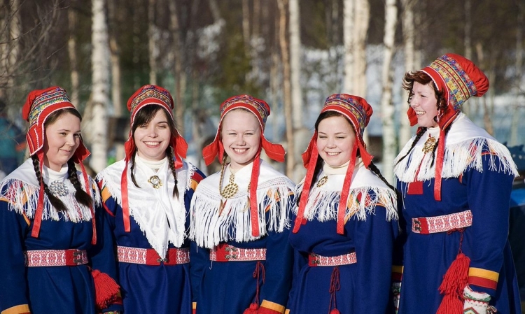 Саамы коренные жители Кольского полуострова