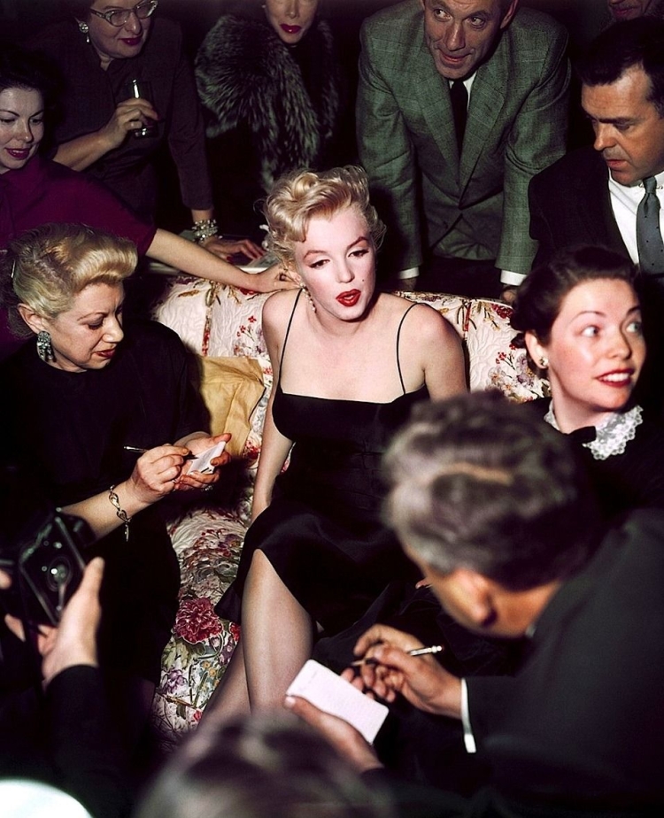 Мэрилин Монро на вечеринке