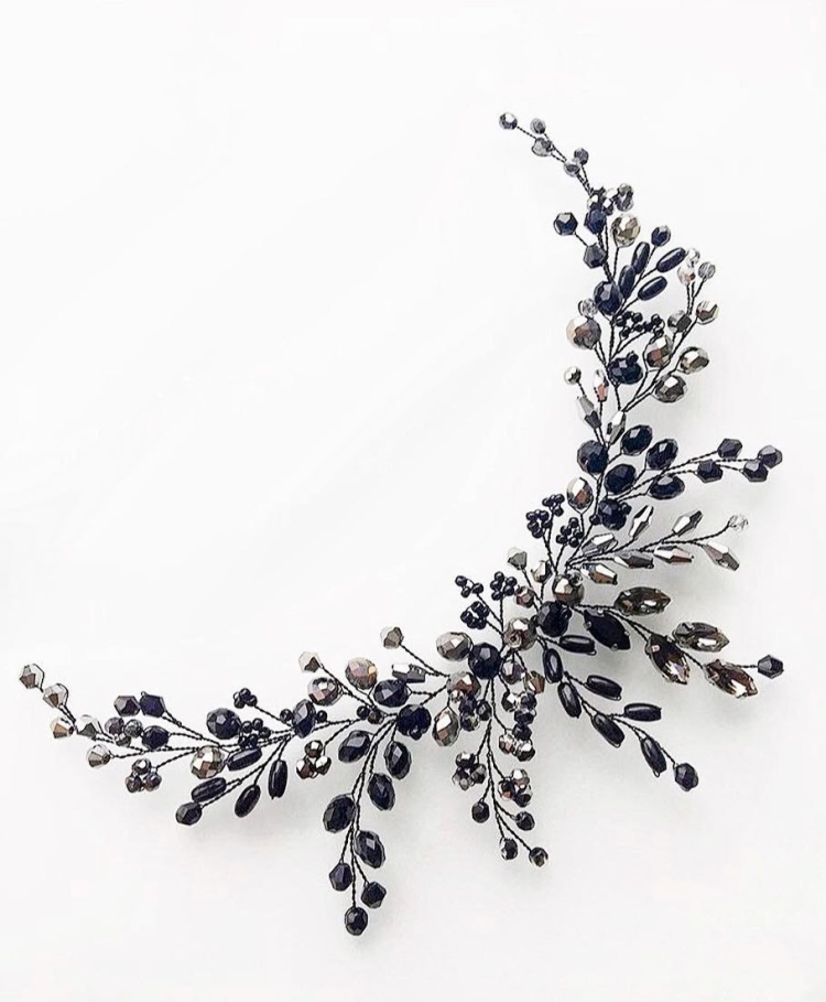 Украшения для волос из бисера