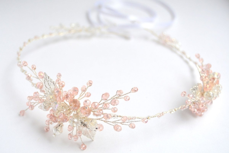 Ободок с бусинами на проволоке