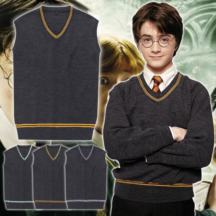 Гарри Поттер в форме Гриффиндора