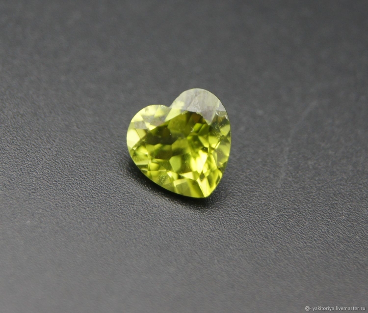 Хризолит натуральный