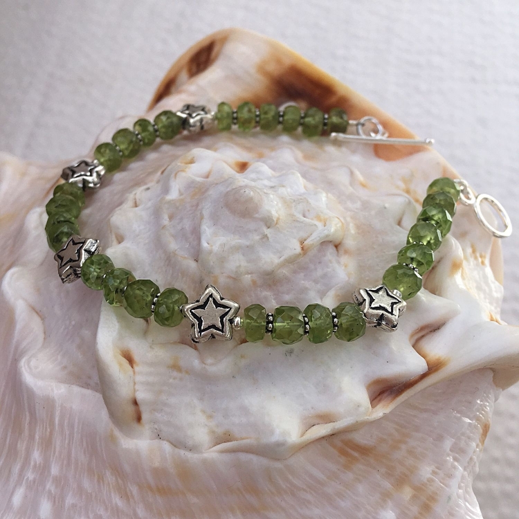 Хризолит камень браслет