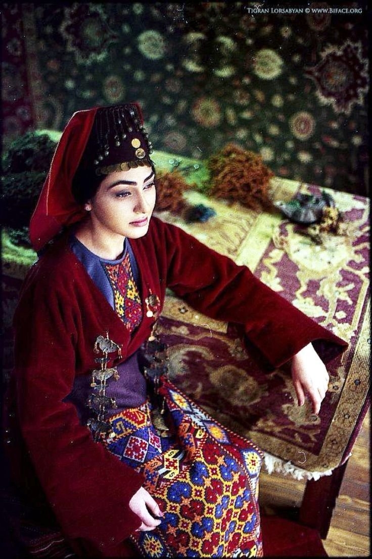 Армянский национальный костюм Марашлян