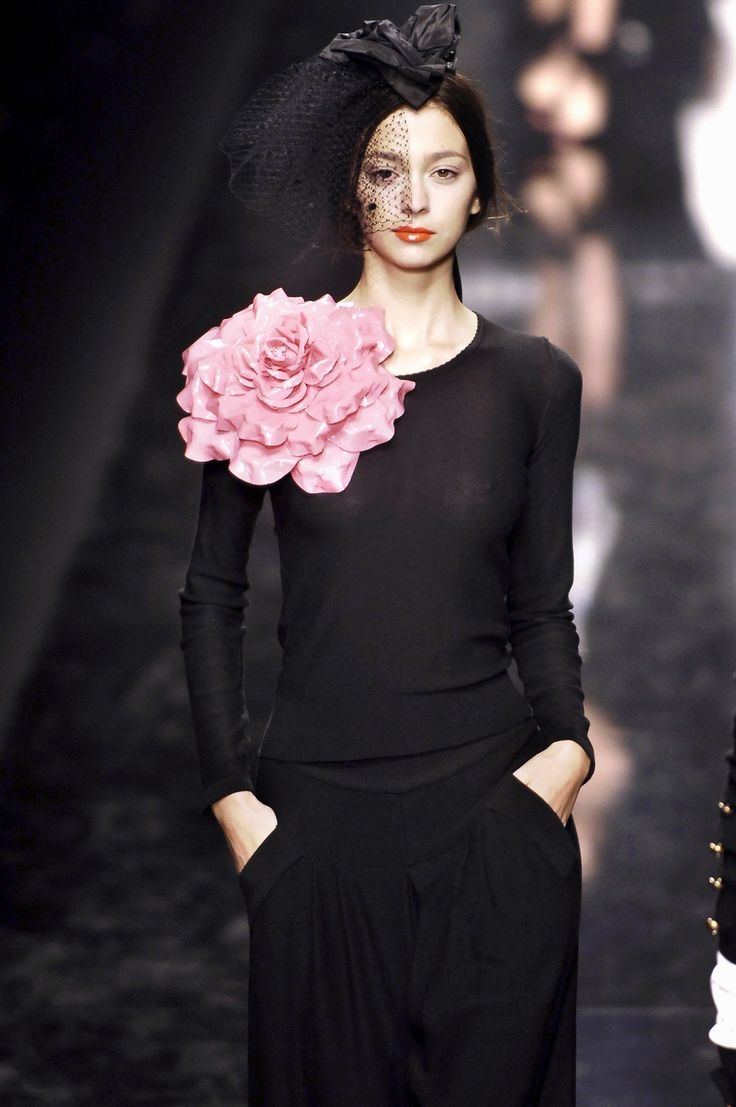 Платье в виде розы