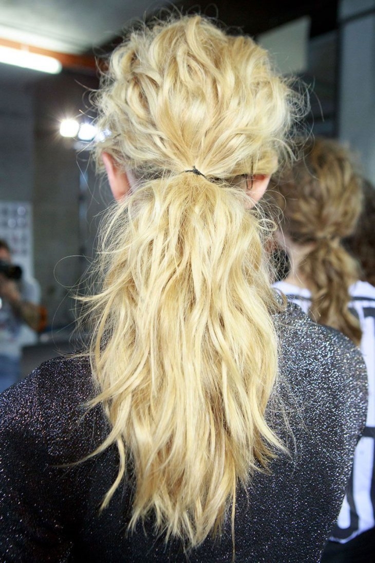 Прическа хвост