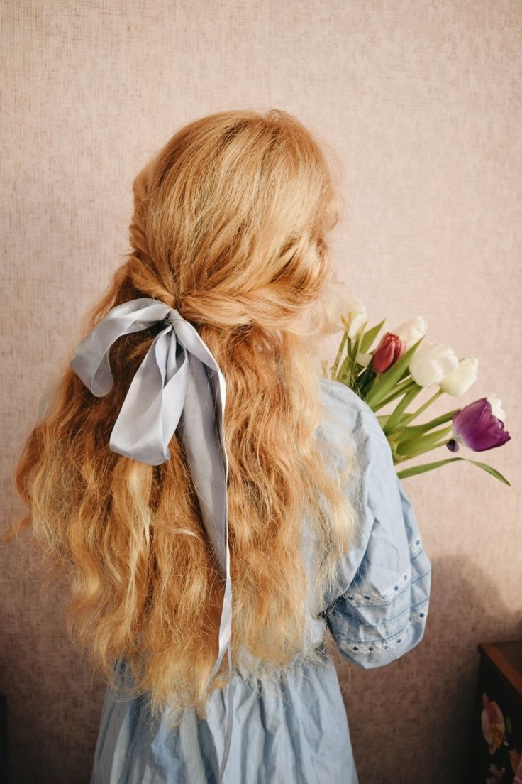 Прическа с бантом