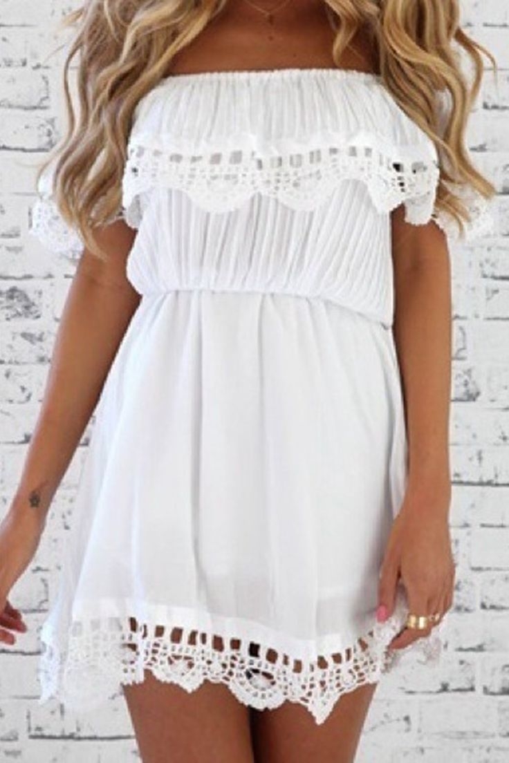 Белое летнее платье без плеч