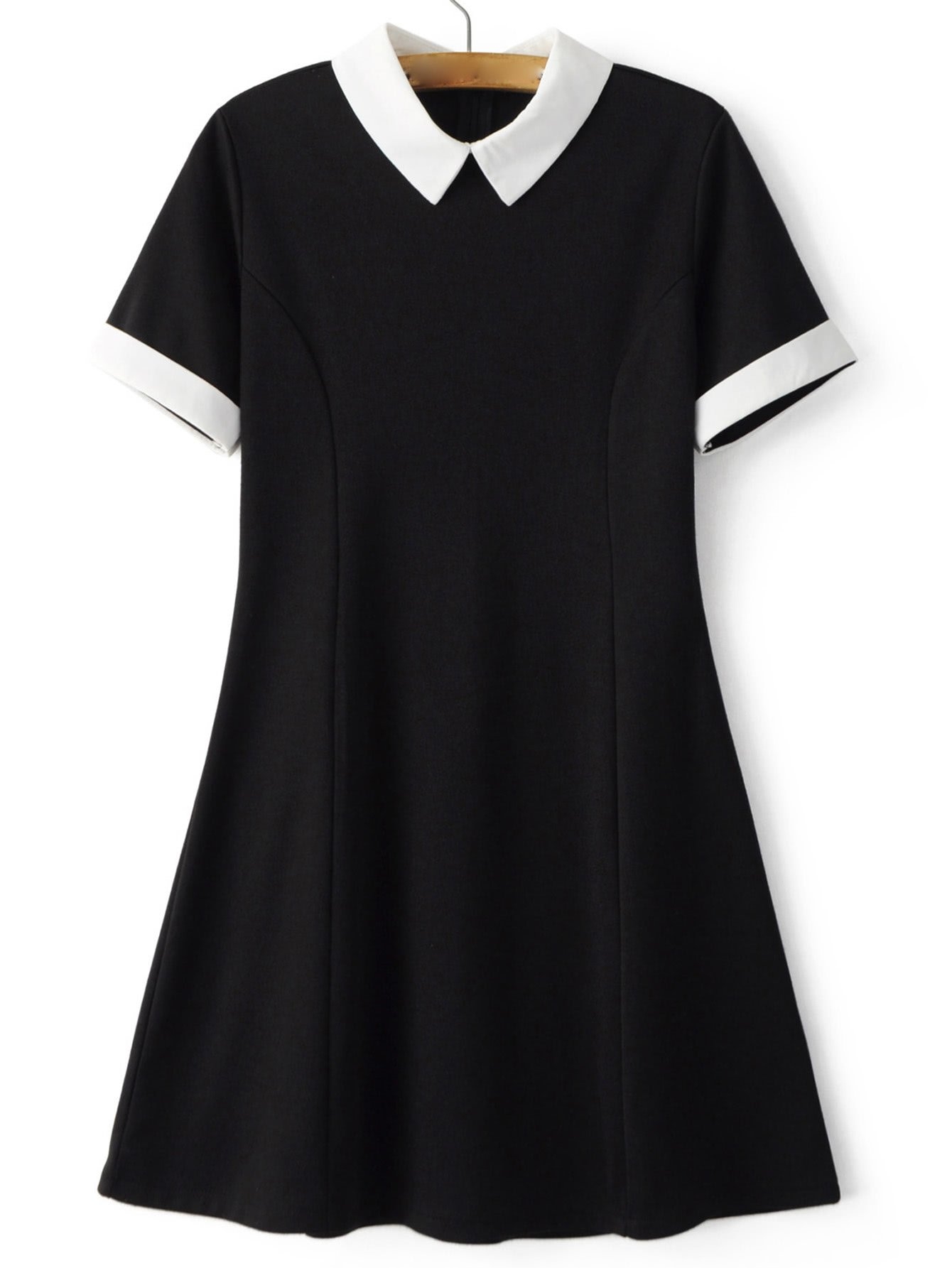 Черное платье с белым воротником Бонприкс