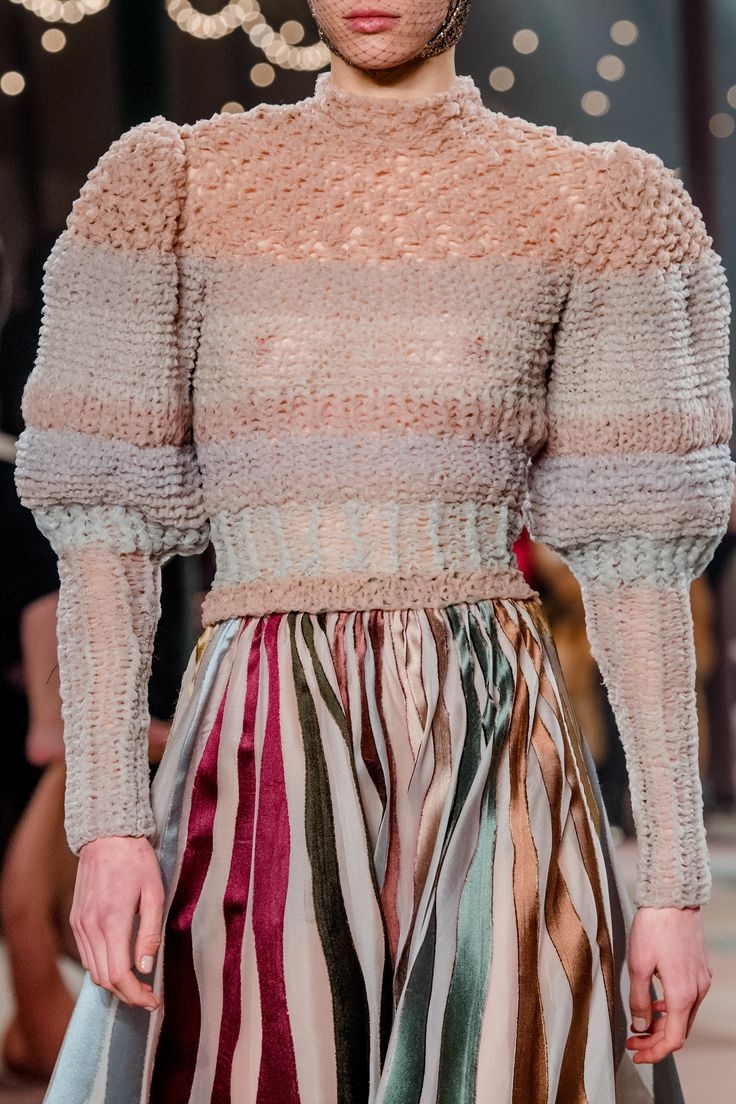 ВЯЗАННЫЕПЛАТЬЯ С подикумов