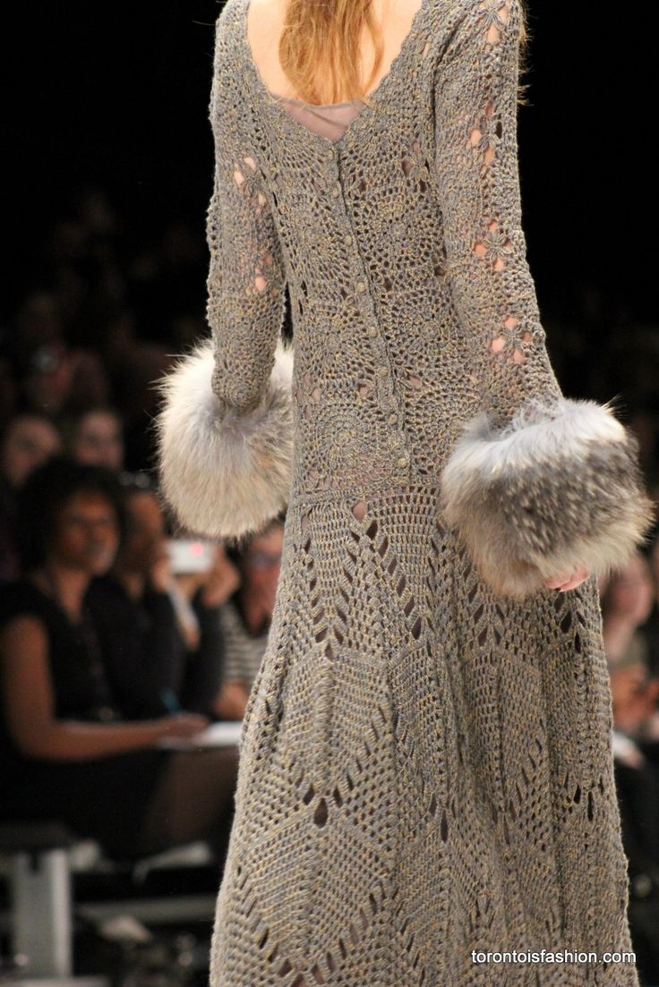 Дизайнерские вязаные платья