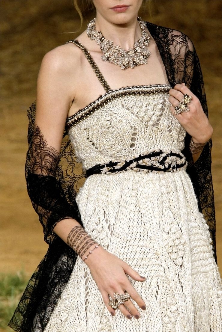 Платье Кристиан диор крючком