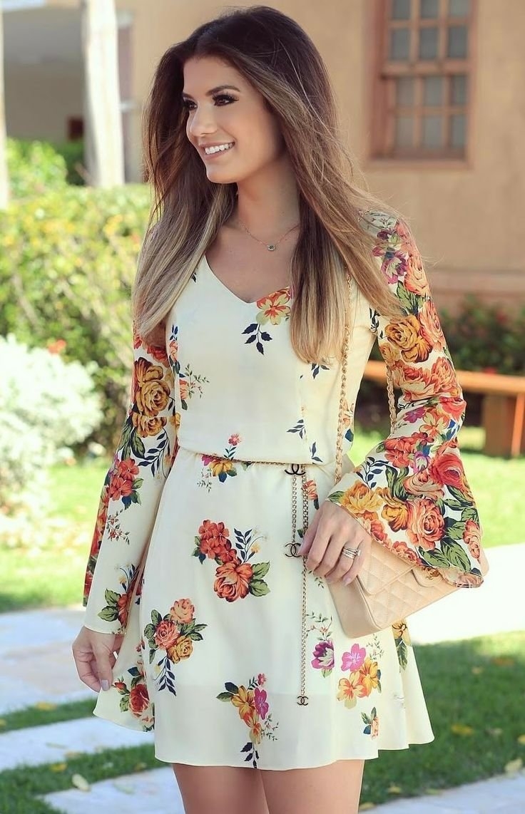 Нежное женственное платье