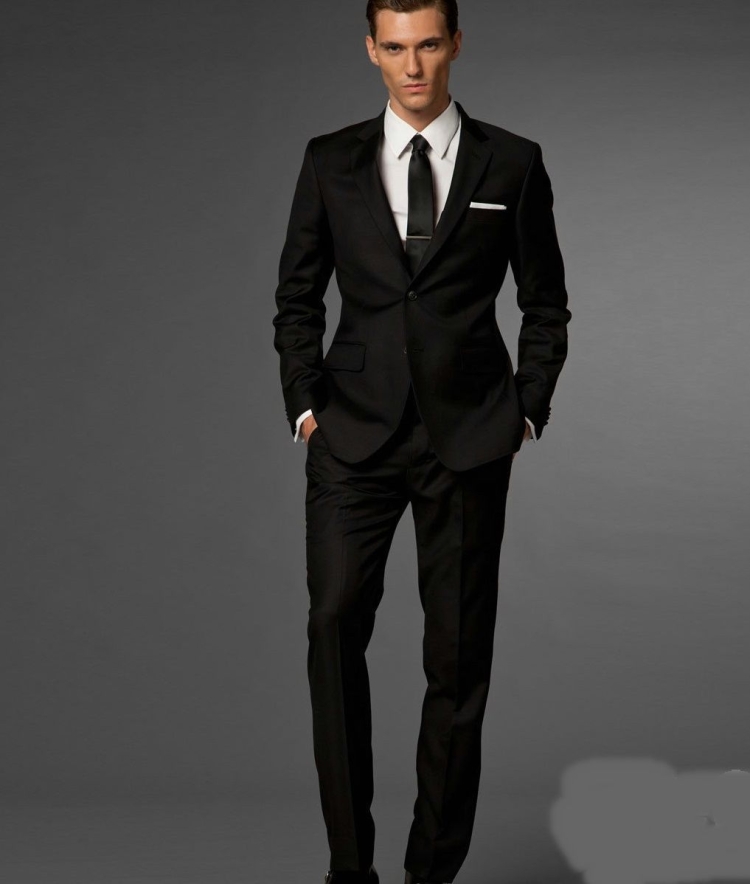 Черный костюм слим фит