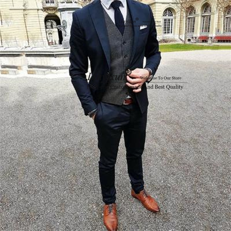 Костюм мужской