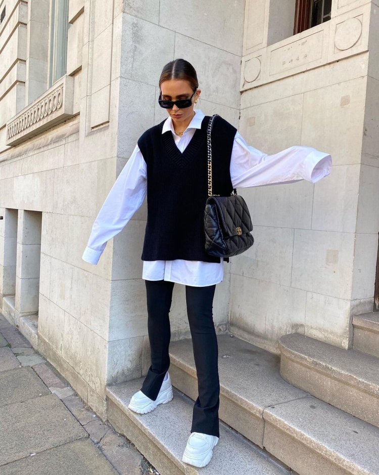 Луки с бежевой жилеткой