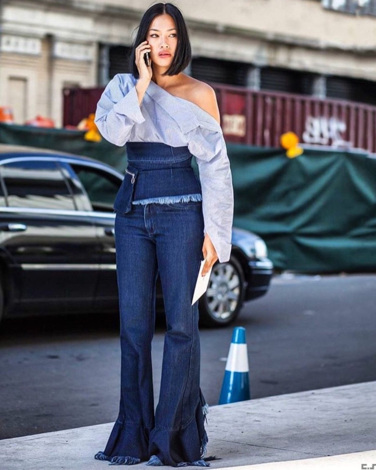 Комбинезон с баской женский