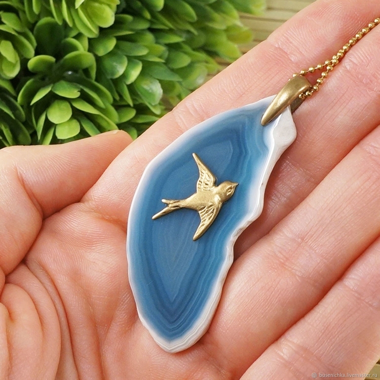 Кулон с птицей