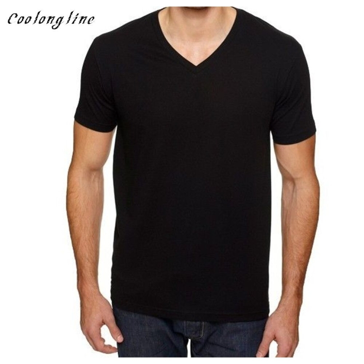 Футболка мужская черная с вырезом