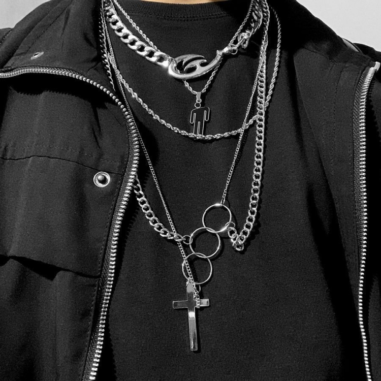 Мужской стиль с цепочкой