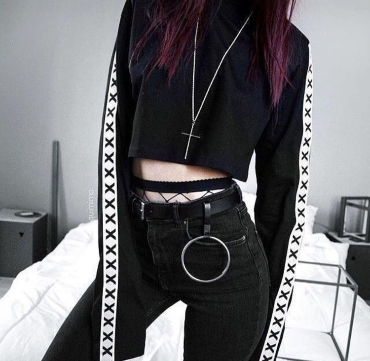 Корейская одежда с цепями