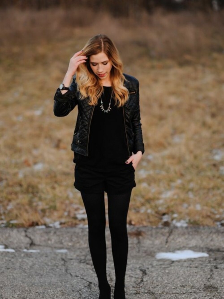 Образы с кожаными шортами и ботфортами