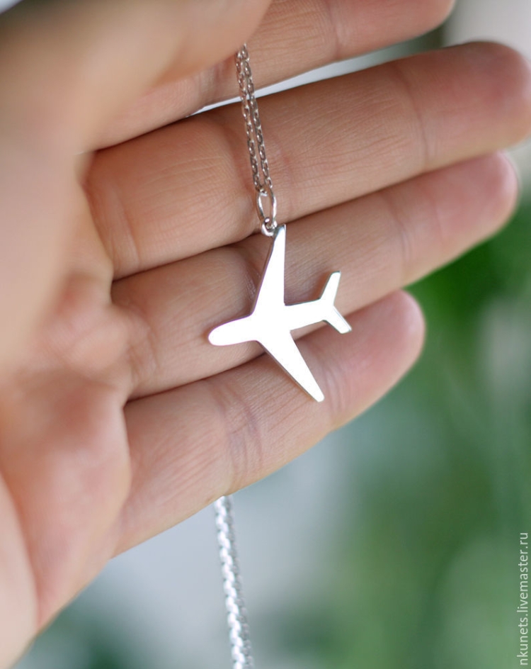 Кулон самолет