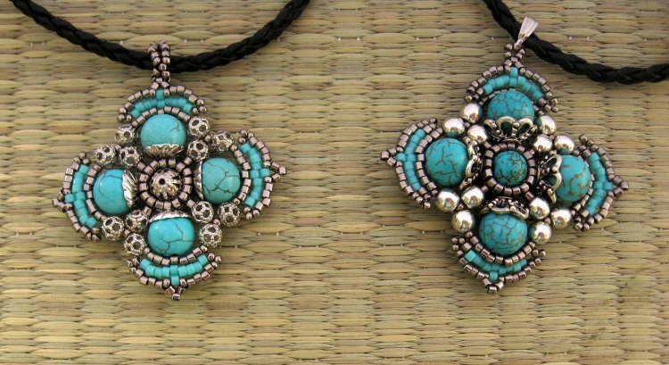 Подвеска из бисера и бирюзы