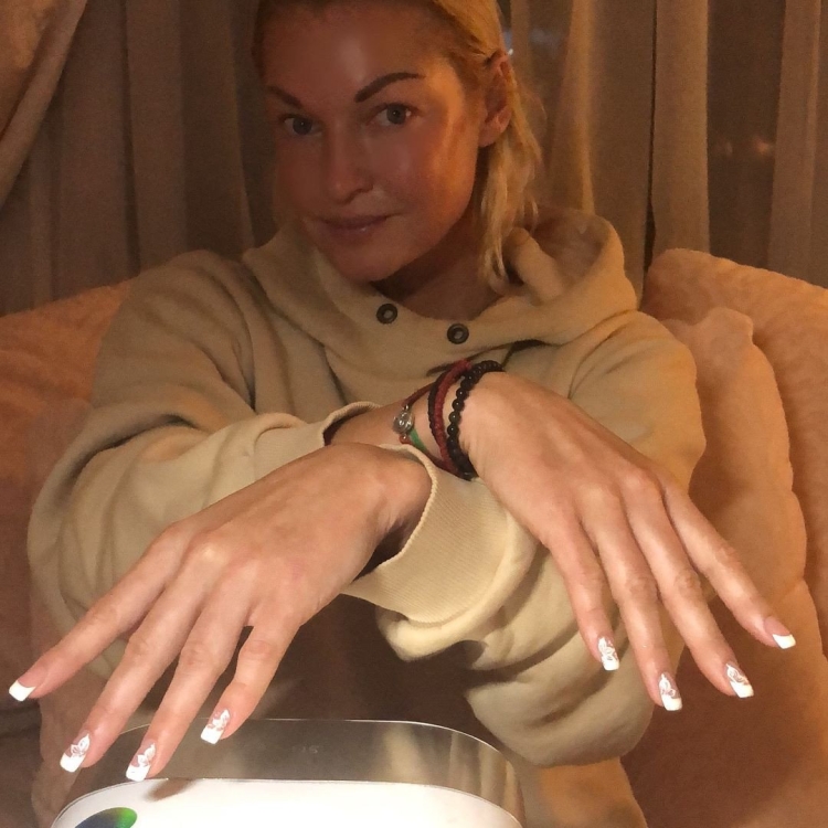 Ногти Анастасии Волочковой