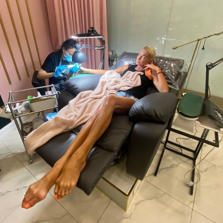 Анастасия Волочкова ноги