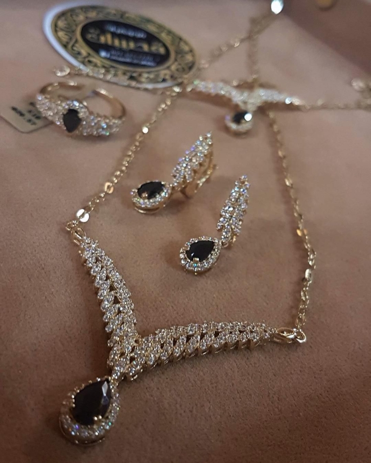 Золотое украшение киска