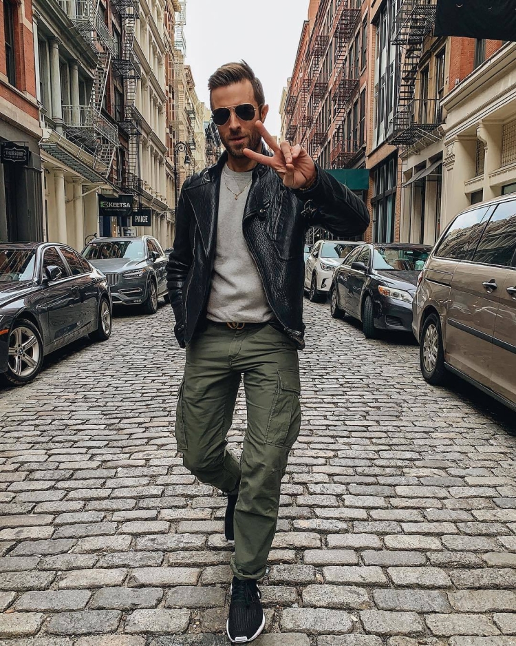 Мужской аутфит брюки карго