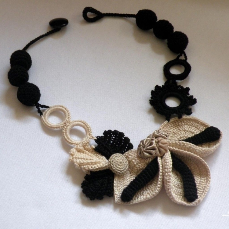 Украшения крючком