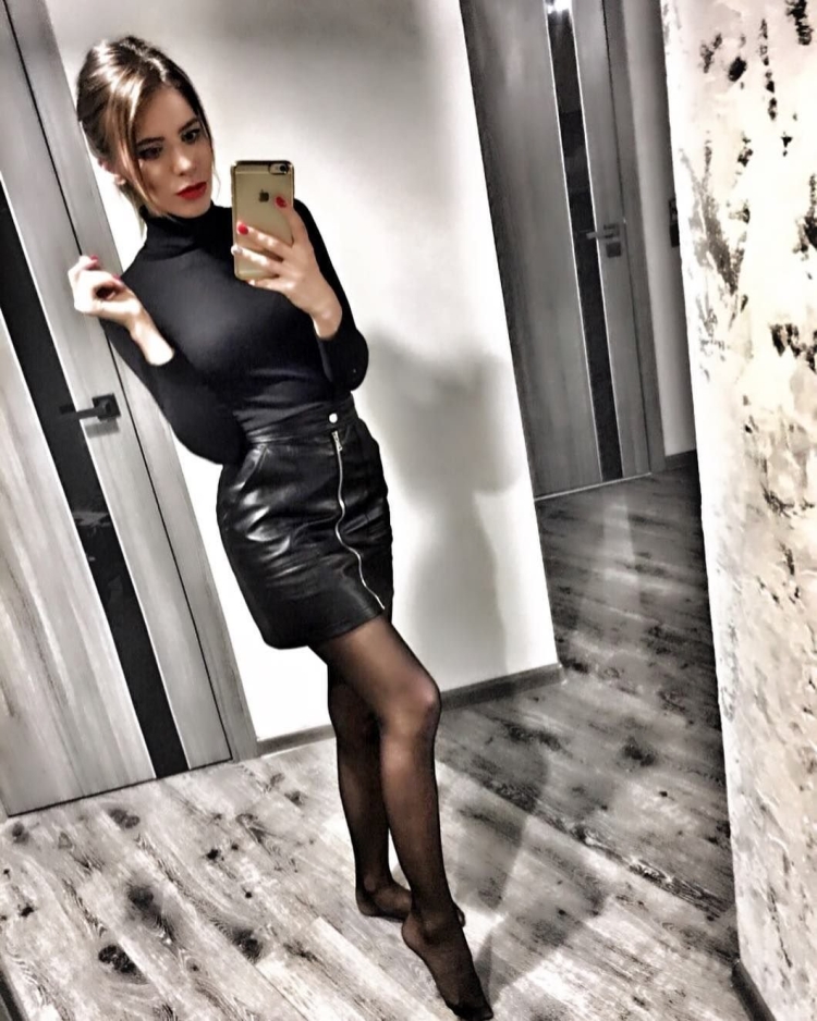 Чёрное платье на выпускной