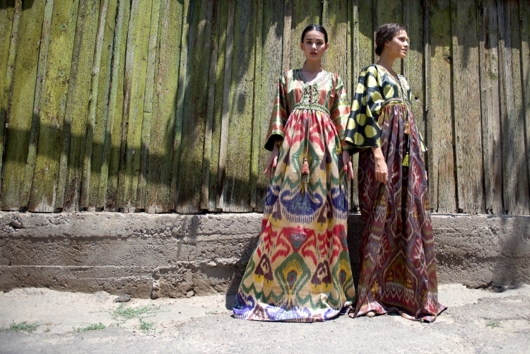 Миллий либослар атлас