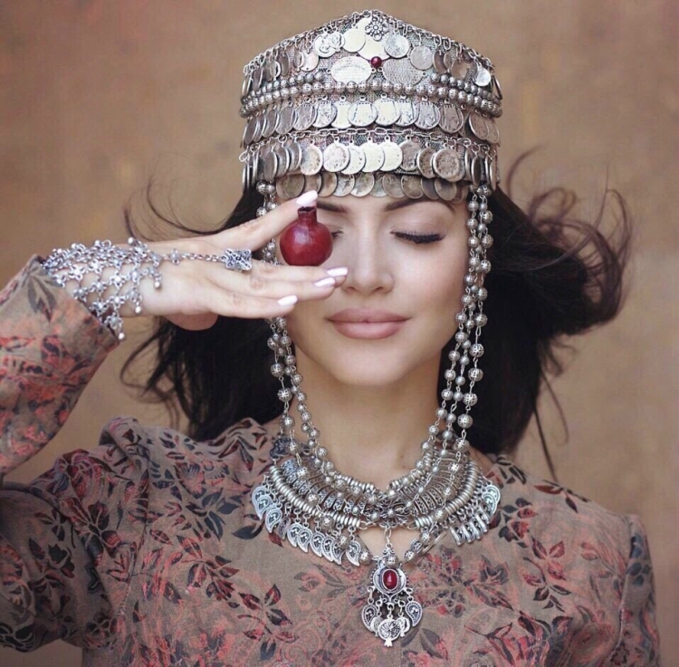 Минтана армянский национальный костюм