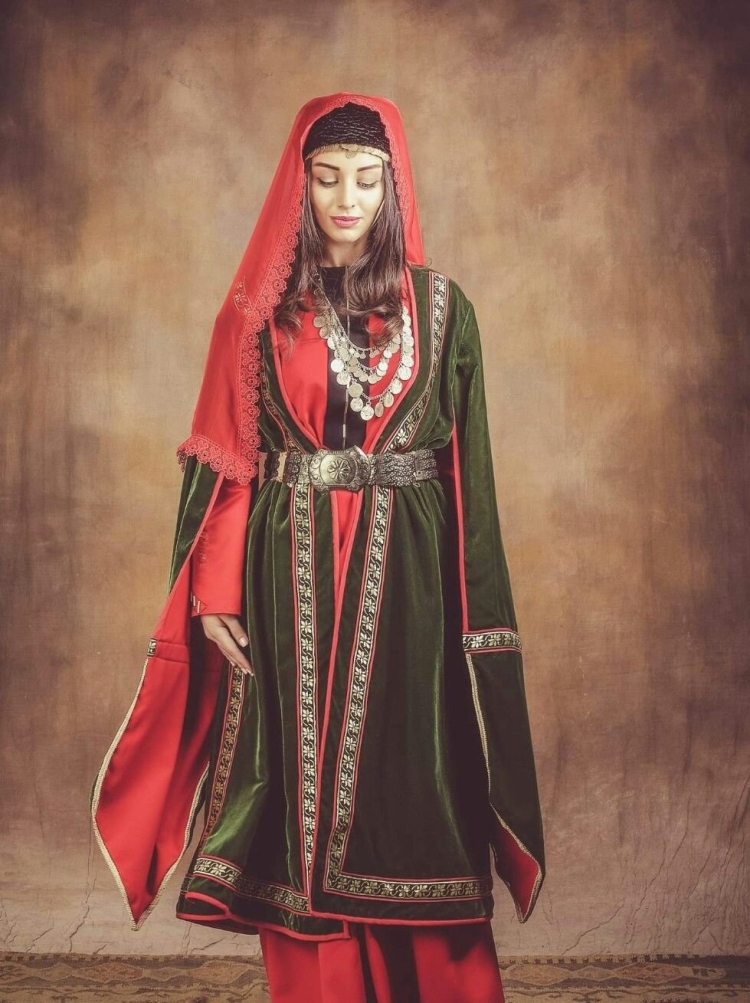 Тараз армянская Национальная одежда